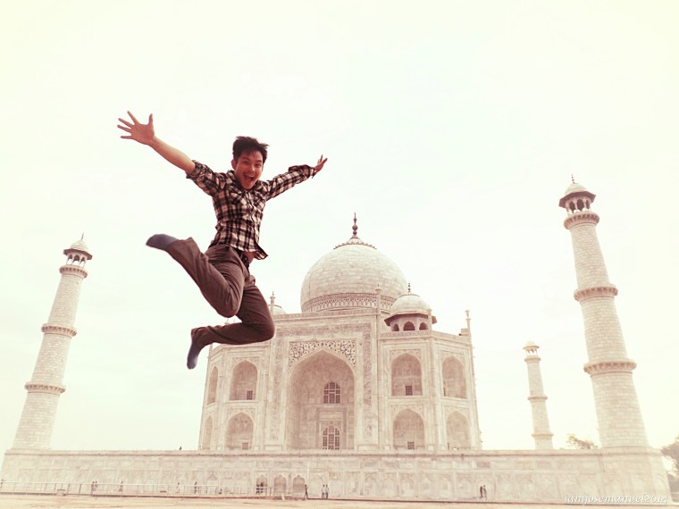 sepia jump shot taj mahal