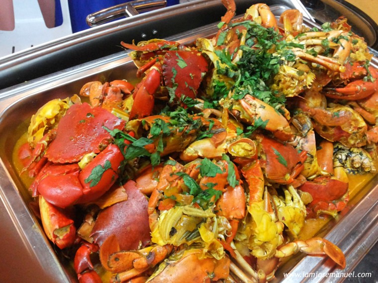 A Sumptuous feast of Crab and Shrimp, served buffet style, concludes the 